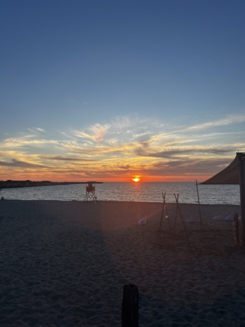 サンセットビーチ!!社会福祉士と夕焼け