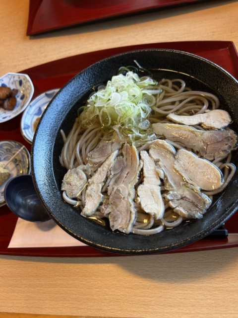 ふるさとの味！！社会福祉士と冷たい肉そば